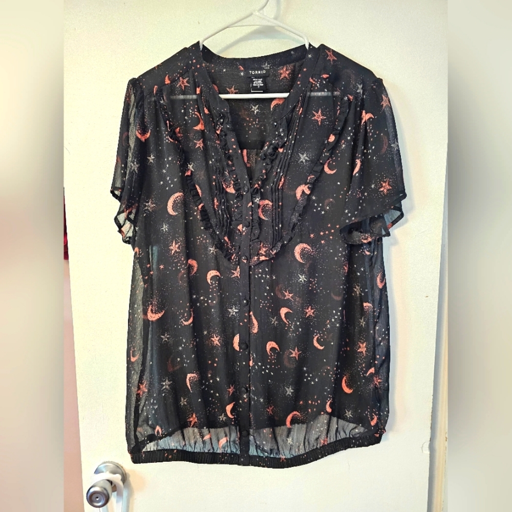Torrid , sz 2, sheer top